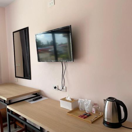 โรงแรมนิยม เอสทีเอ็น 2 - Niyom Stn 2 Hotel Ban Phue 外观 照片